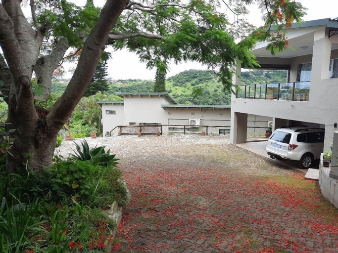 Exterior & Views 2, Umtamvuna View Cabanas, Ugu