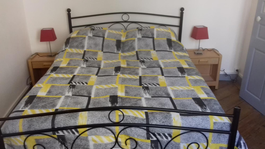 Bedroom 2, Au Thiernois, Puy-de-Dôme