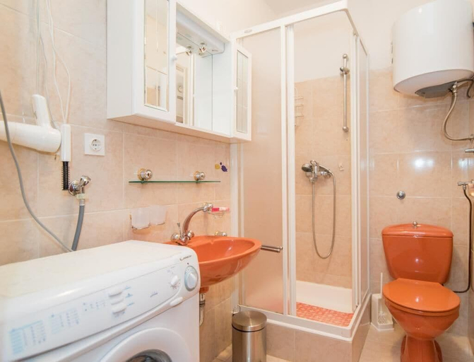 Bathroom 4, Apartments Paco, Postira