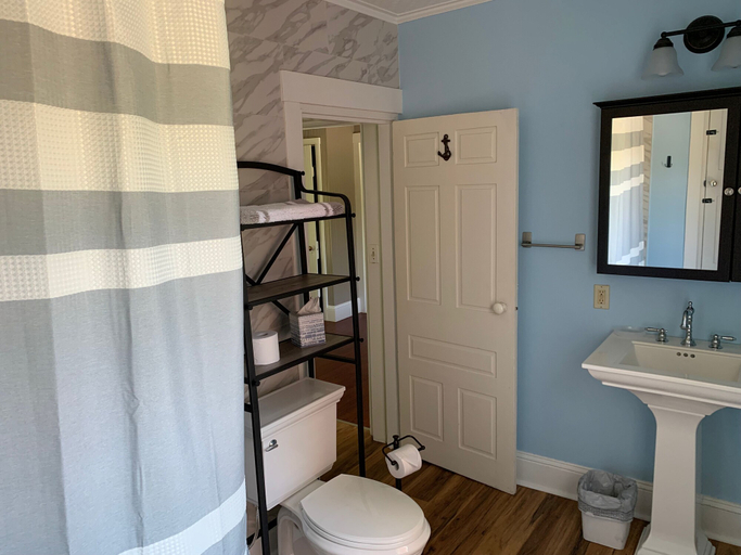 Bathroom 3, Captain Sweetser's Inn, Waldo