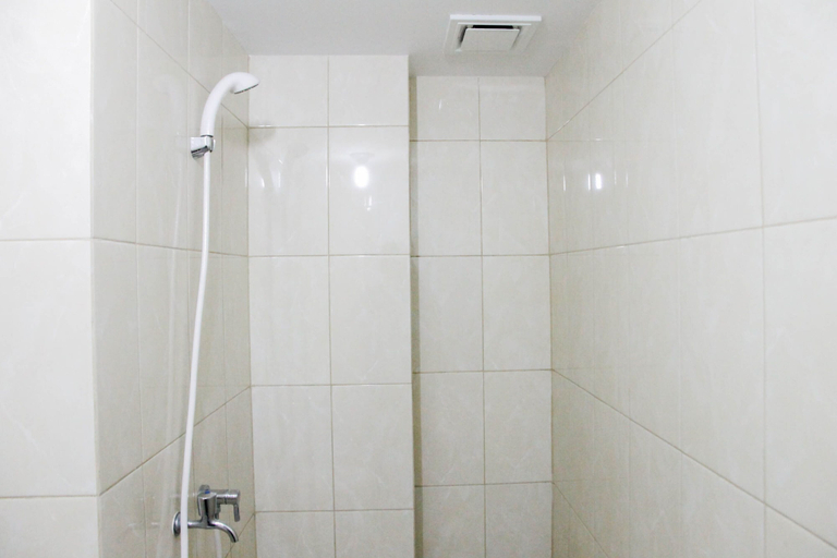 Bathroom 5, Best Price 2BR Apartment @ Springlake Summarecon, Bekasi