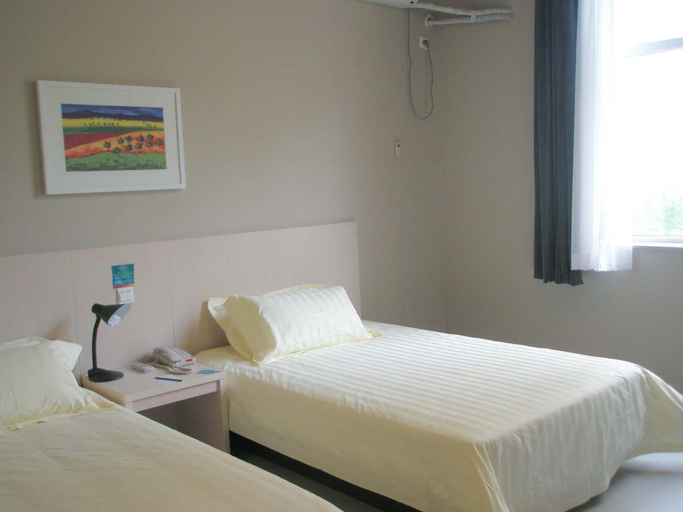 Bedroom 2, Jinjiang Inn Shenyang Northeastern University, Shenyang