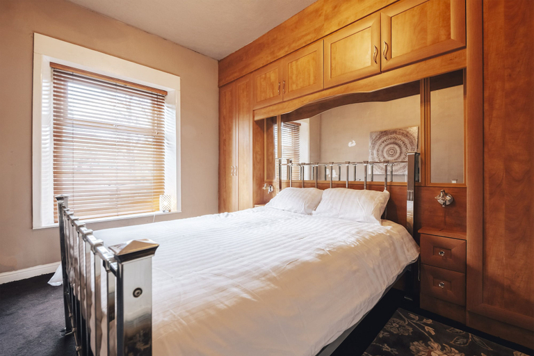 Bedroom 3, Luxury Town House, Bolton