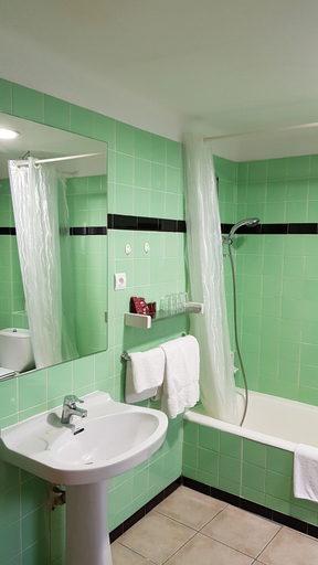 Bathroom 3, Hostal Residencia Catalina, Girona
