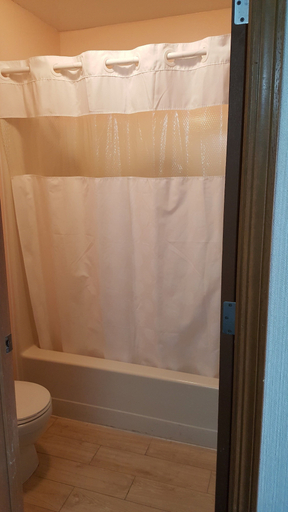 Bathroom 3, Horizon Inn Motel, Lancaster