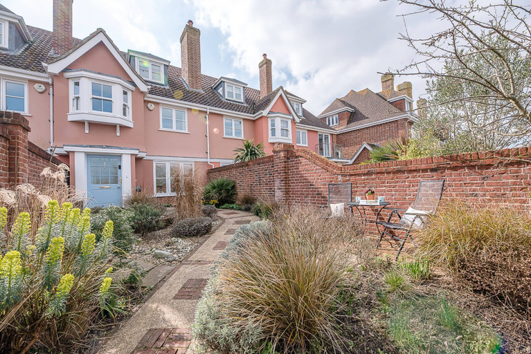 Exterior & Views 2, Sea Crest Aldeburgh, Suffolk