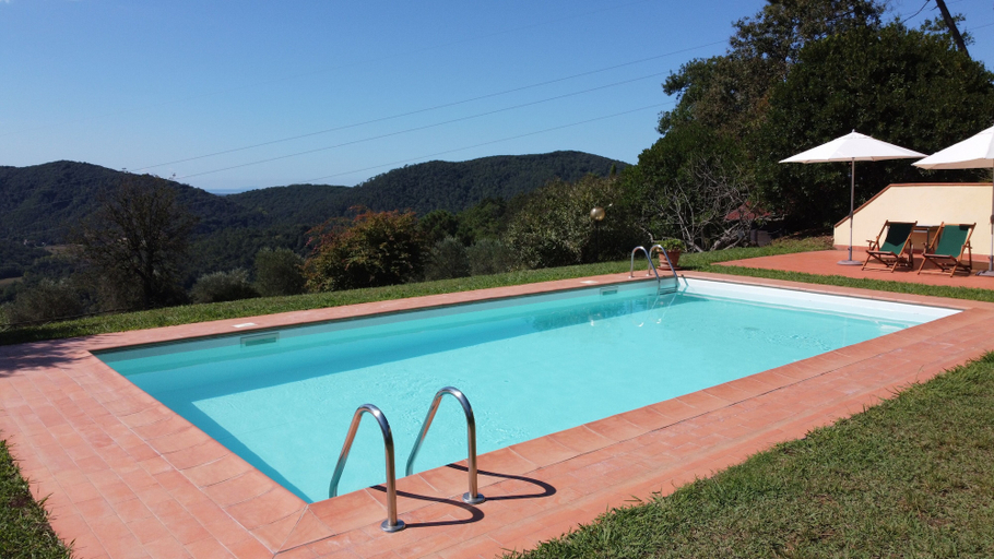 Sport & Beauty 4, Villa Luna Luxury with swimming pool, Lucca