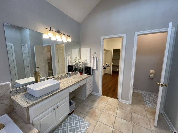 Bathroom 4, Enspaizo, Houston
