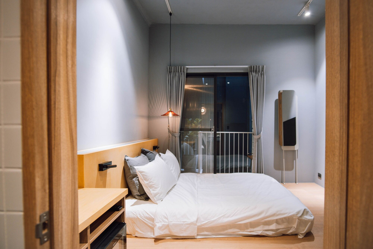 Bedroom 3, Hotel Drizzle, Keelung