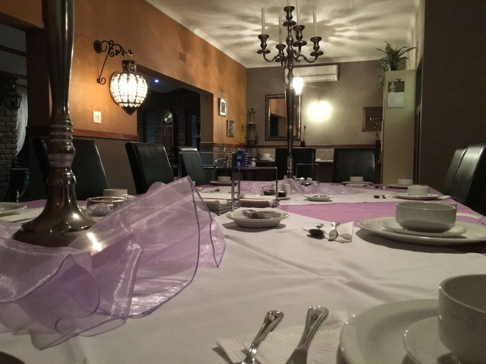 Food & Drinks 4, Votadini Country Cottages, West Rand
