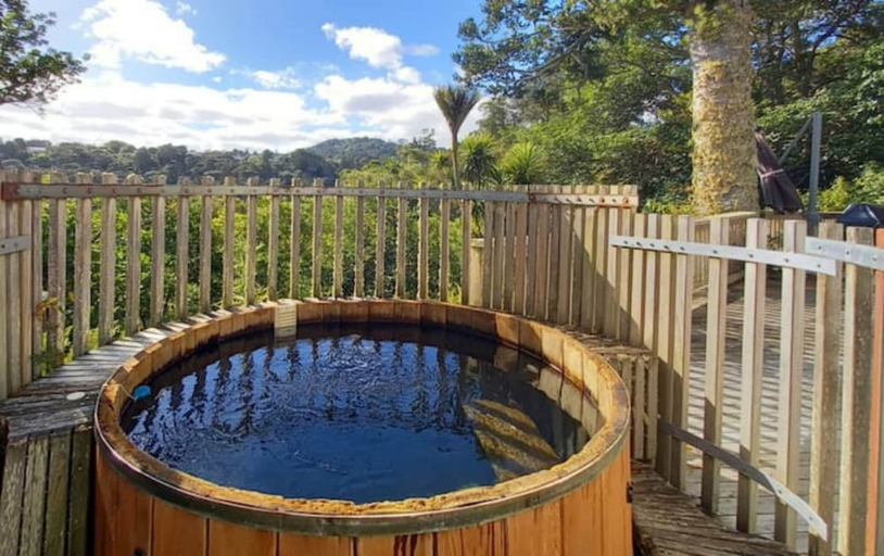 Sport & Beauty, The Kauri Retreat - Sea Views & Spa Pool, Waitakere