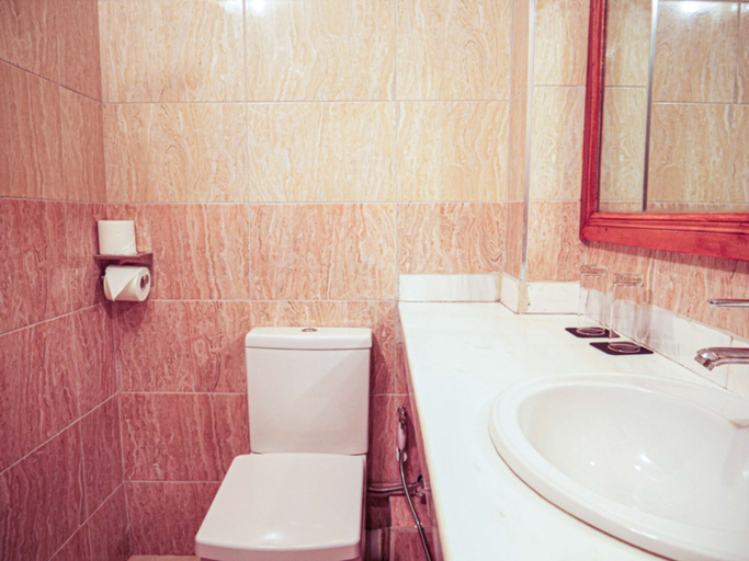Bathroom 3, PORI CITY HOTEL, Langata