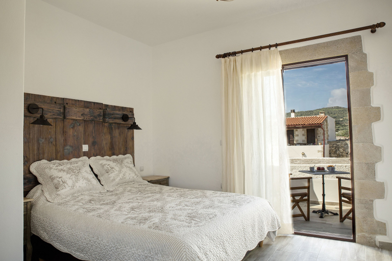 Bedroom 2, Villa Aerino, Crete