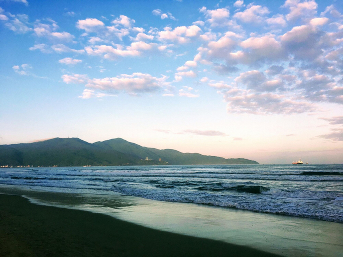 Others 5, Johnny Hotel, Da Nang