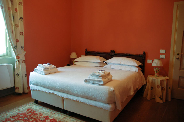 Bedroom 4, Villa Valentina, Varese