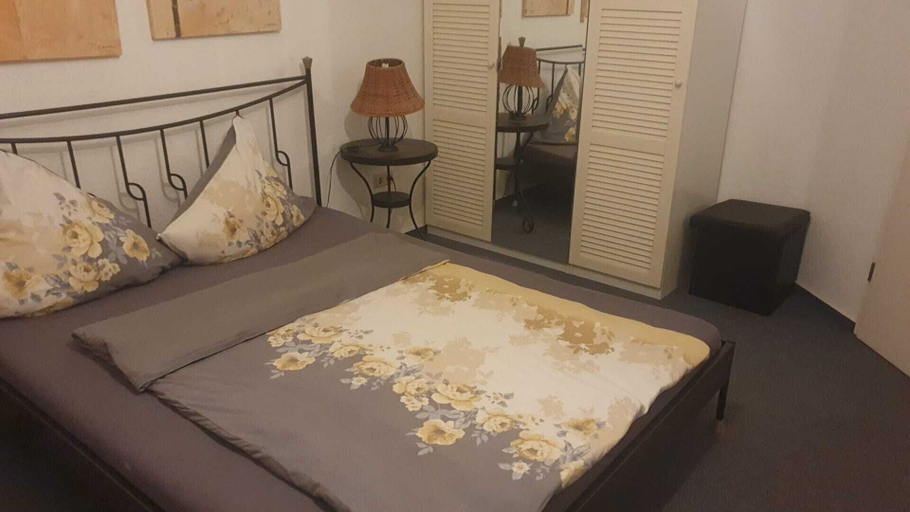 Bedroom 4, Hotel Jungmann, Saarlouis