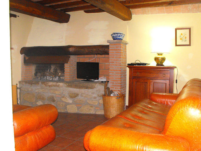 Others 5, Borgo Due Case, Pistoia