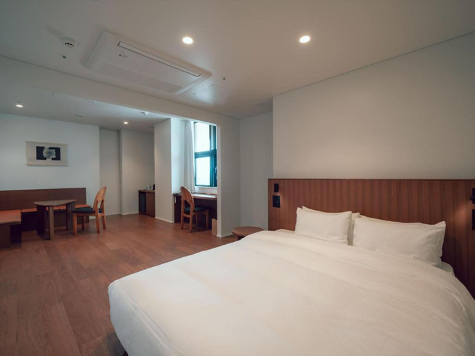 Bedroom 3, Hotel Vison, Taki