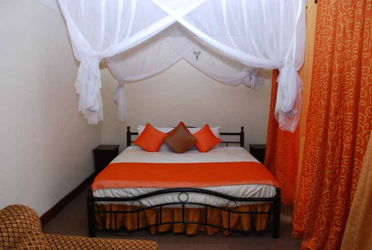Bedroom 5, Graceland Hotel & Gardens, Kampala