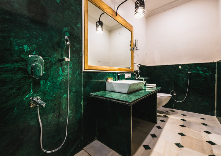 Bathroom 2, Hotel Meri Haveli, Jaisalmer