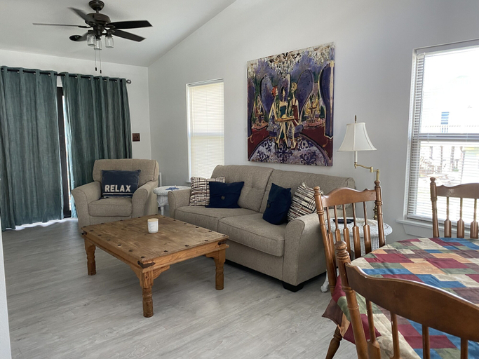 Others 4, Farley House, Nueces