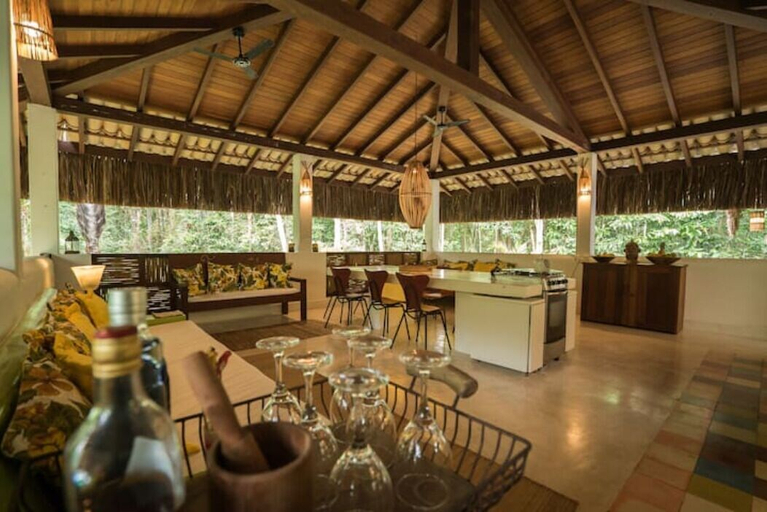 Food & Drinks, Casa do Arvoredo - casa com serviços, Porto Seguro