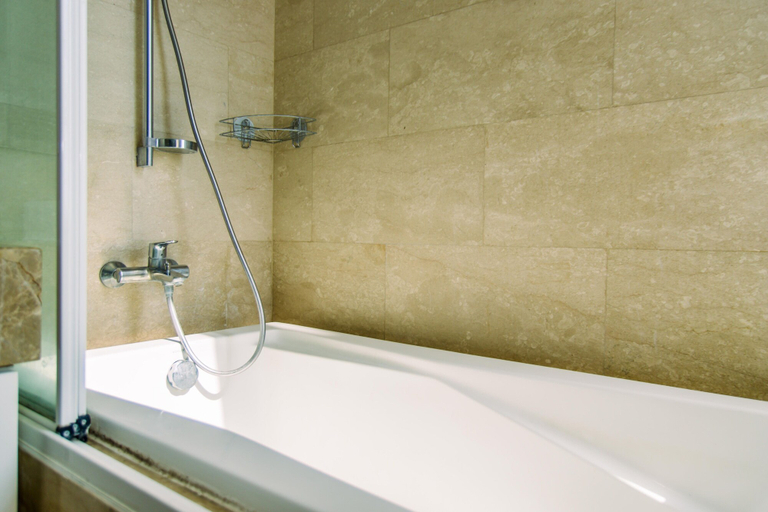Bathroom 3, Comfy And Elegant 2Br At Menteng Park Apartment, Jakarta Pusat