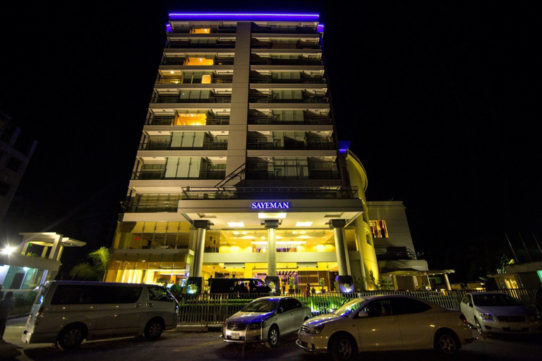 Exterior & Views