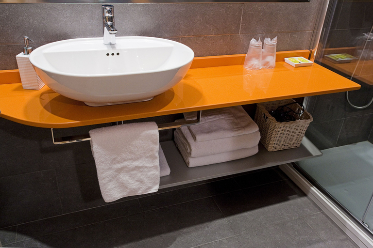 Bathroom 4, Casual Arriaga Bilbao, Vizcaya