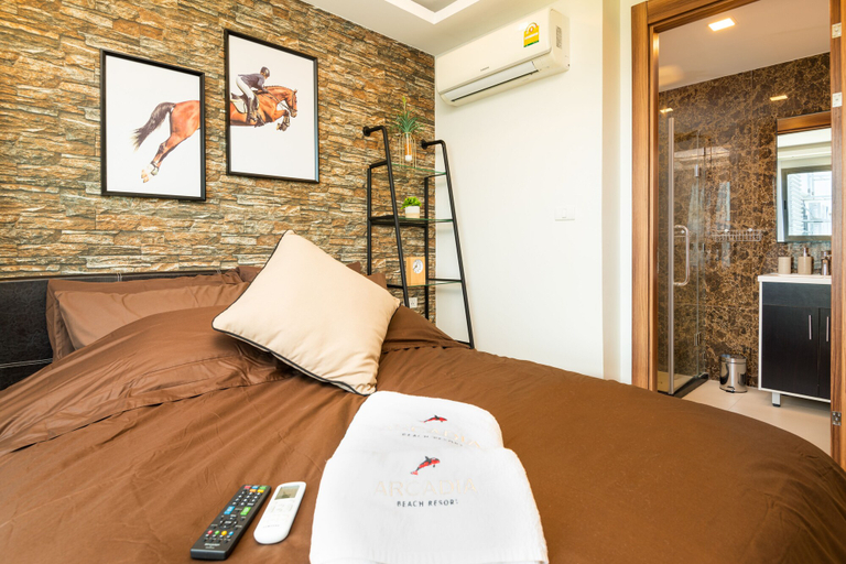 Bedroom 4, Pool Views De Luxe at Arcadia Beach Resort, Pattaya
