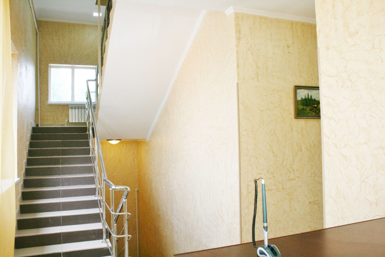 Others 4, Galla Hotel, Eastern
