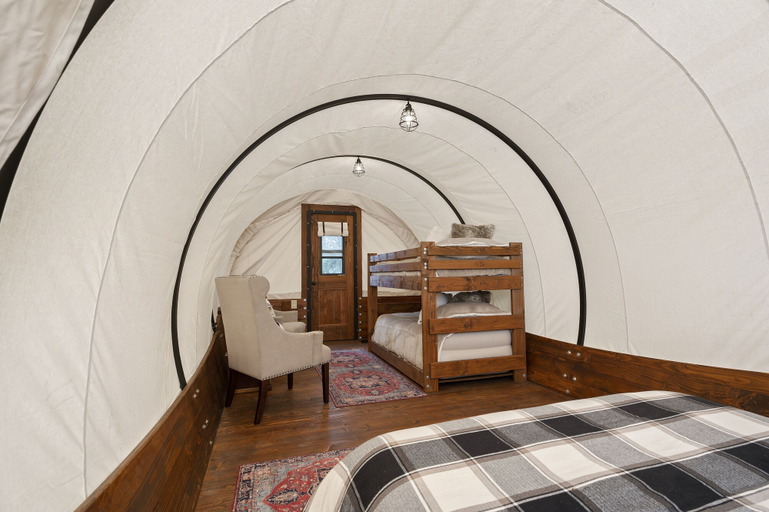Bedroom 4, Grand Canyon Glamping Resort, Mohave