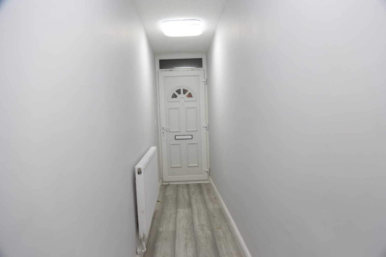 Others 4, Budget 4-bed House in Woolwich, London
