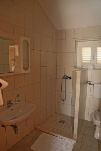 Bathroom 3, Beach Villa Olivia, Lumbarda