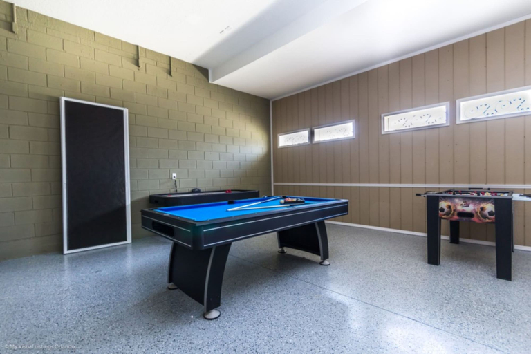 Others 4, 7 Bdrmstheatergamermpoolmansion, Osceola
