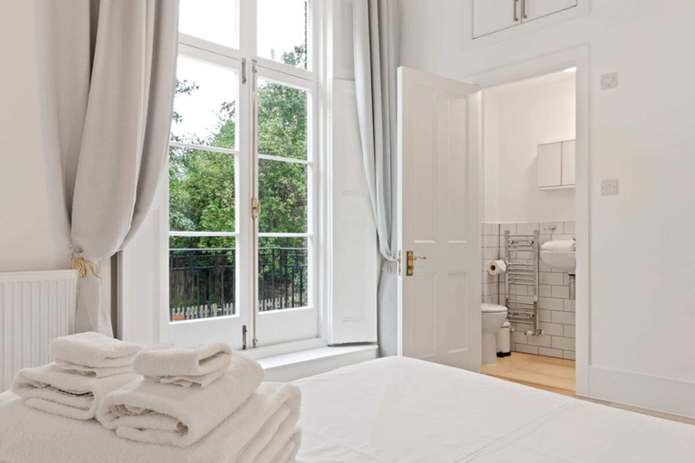 Bedroom 2, Elegant 1 Bedroom Apartment in Brixton, London