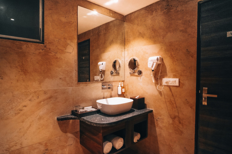 Bathroom 3, Playotel Premier Vijay Nagar, Indore