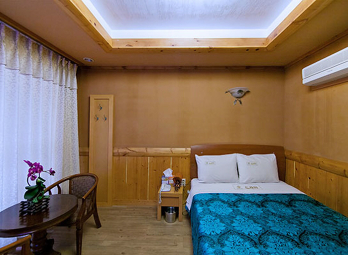 Bedroom 2, Drama Motel, Boryeong