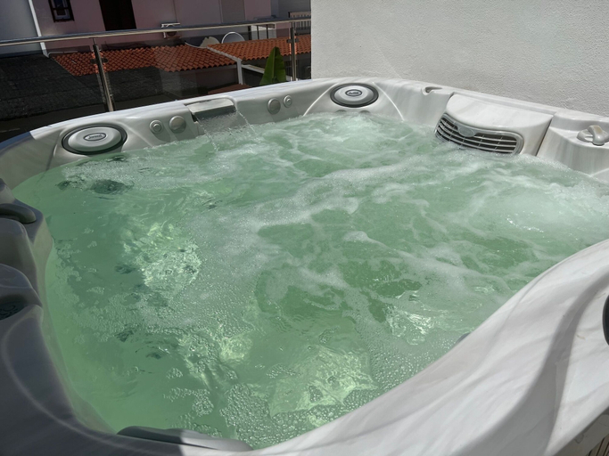 Sport & Beauty, Luxury 4 bedroom villa with jacuzzi, Santa Cruz de Tenerife