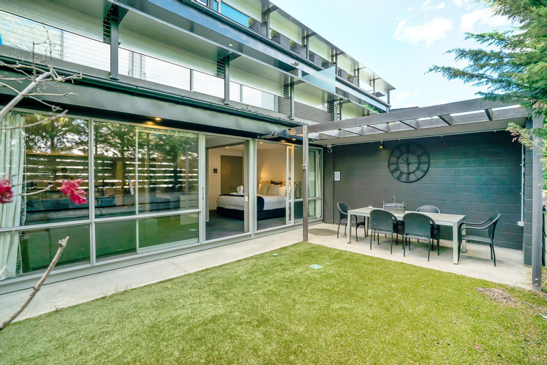 CENTRAL LOCATION - CONTEMPORARY 2 BEDROOM APTM, Queenstown-Lakes