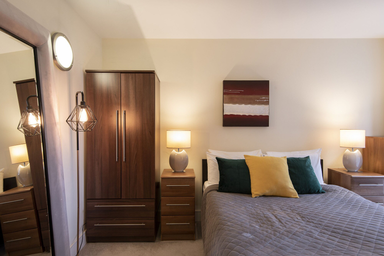 Bedroom 3, Charming 1-bed Apartment in Great Suffolk Street, London