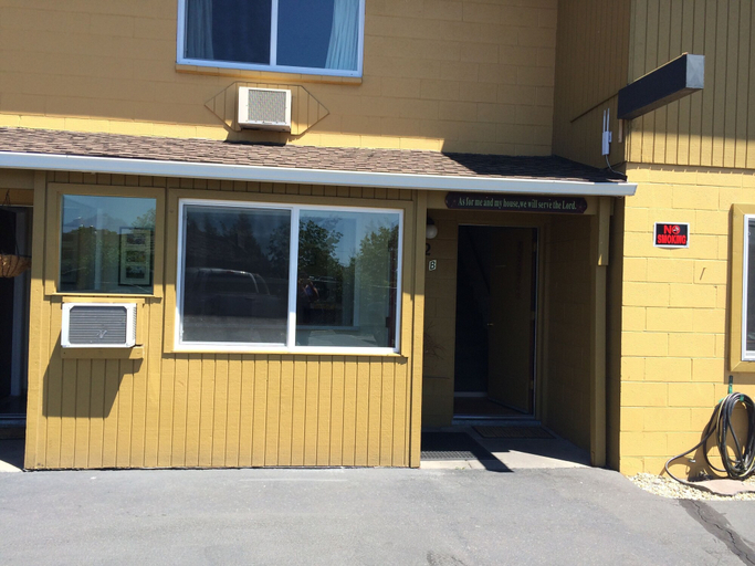 Exterior & Views 2, Townhouse Inn & Suites, Klamath