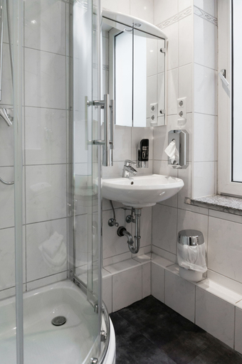 Bathroom 3, Domapartment Cologne City Altstadt, Köln
