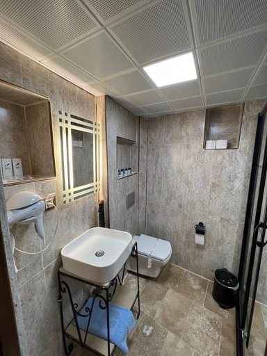 Bathroom 5, Babil Antique Hotel, Merkez