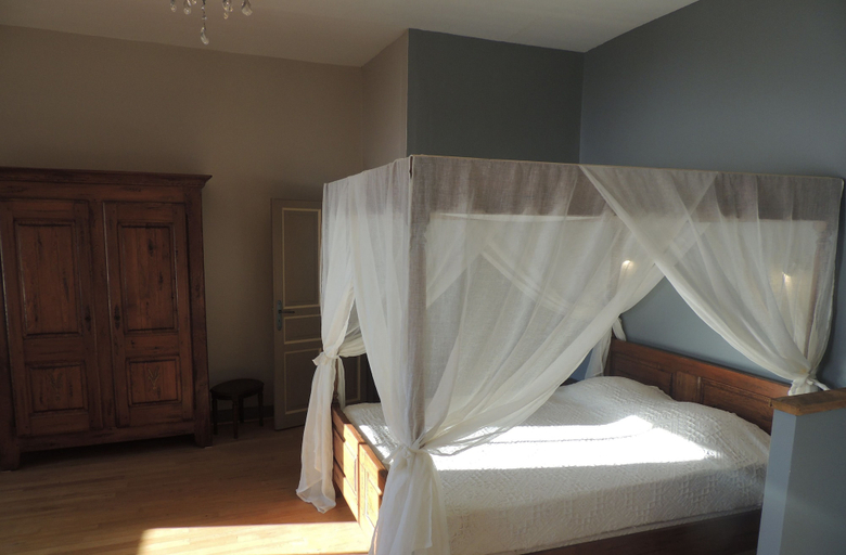 Bedroom 3, Château de Montréal, Ardèche