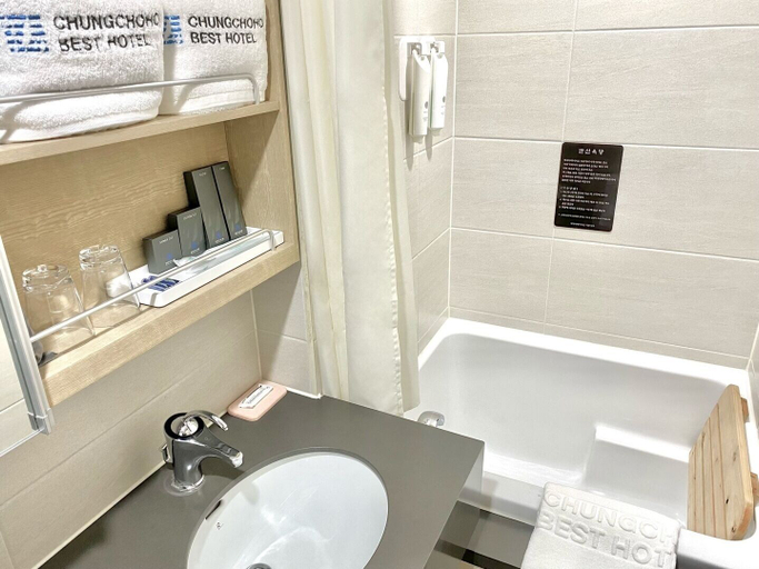 Bathroom 4, Chungchoho Best Hotel, Sokcho