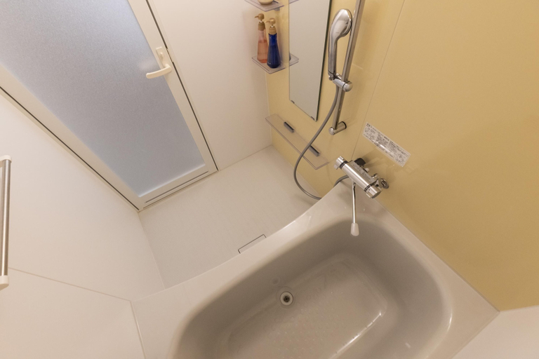 Bathroom 4, Mr.KINJO inn SHIMOZATOMINAMI, Miyakojima