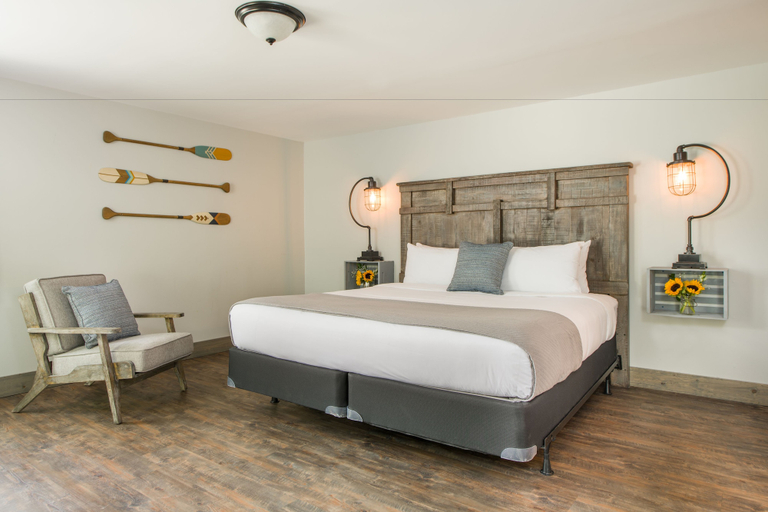 Bedroom 3, Lake Bomoseen Lodge, Rutland