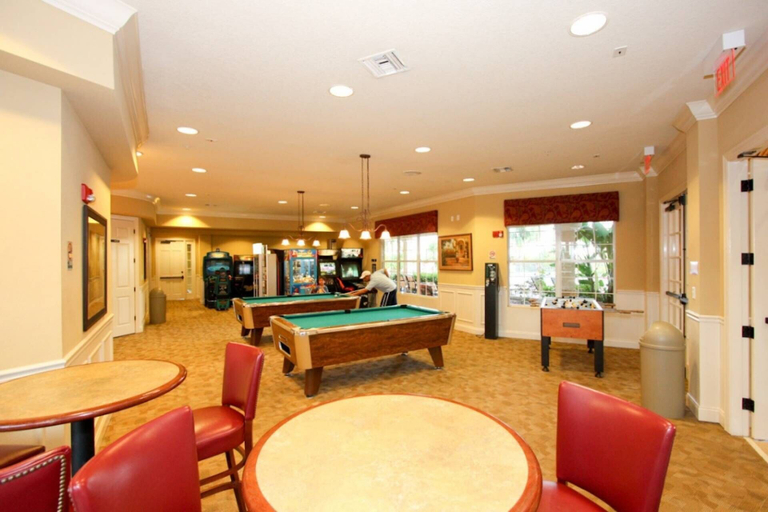 Food & Drinks 5, 4012 Vista Cay, Orange