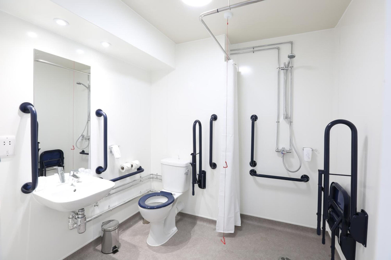 Bathroom 4, Tulip Queen, Spalding by Marston's Inns, Lincolnshire